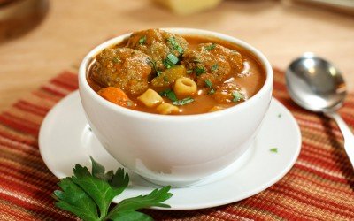 Вкуснейший легкий супчик с рисом и мясными фрикадельками